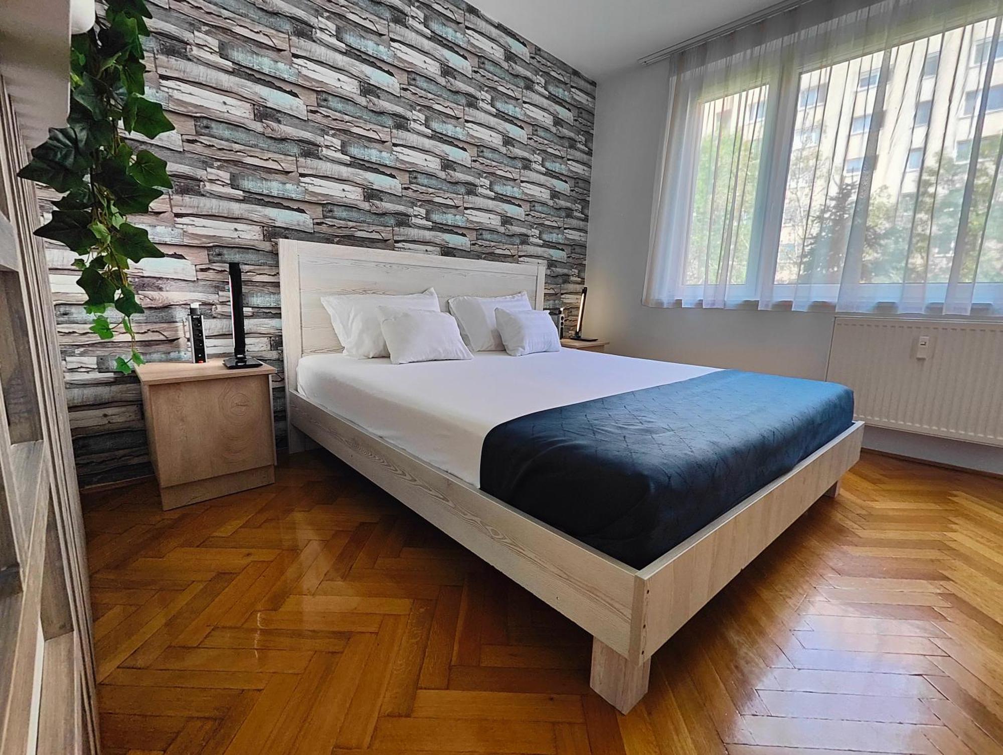 Comfort 14 -- Stylish City Apartment Netflix, Wi-Fi & Parking 미슈콜츠 외부 사진
